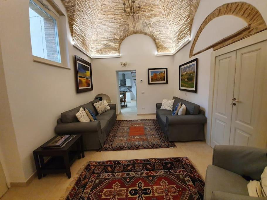 Casa Santa Maria - Beautifully Restored House In Centro Storico Irsina Basilicata Puglia Bagian luar foto