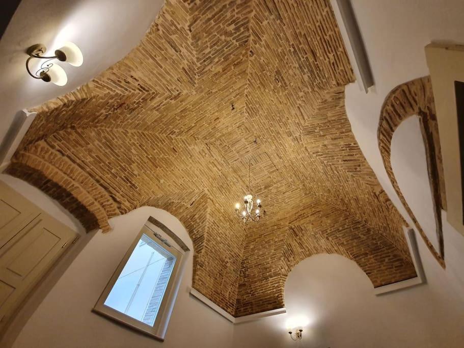 Casa Santa Maria - Beautifully Restored House In Centro Storico Irsina Basilicata Puglia Bagian luar foto