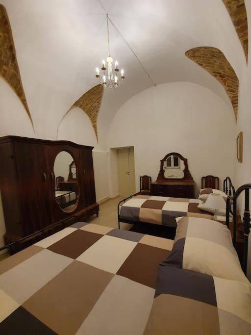 Casa Santa Maria - Beautifully Restored House In Centro Storico Irsina Basilicata Puglia Bagian luar foto
